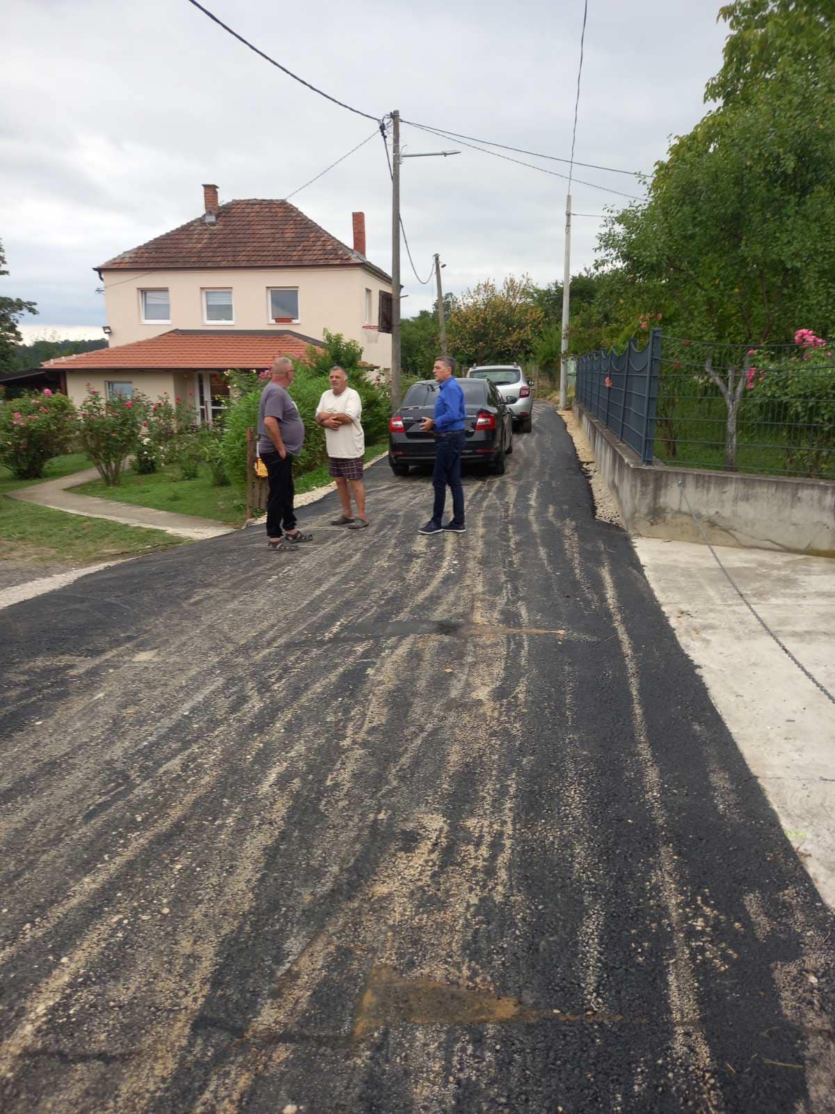  ЗАВРШЕНИ РАДОВИ НА АСФАЛТИРАЊУ У БАЋЕВЦУ