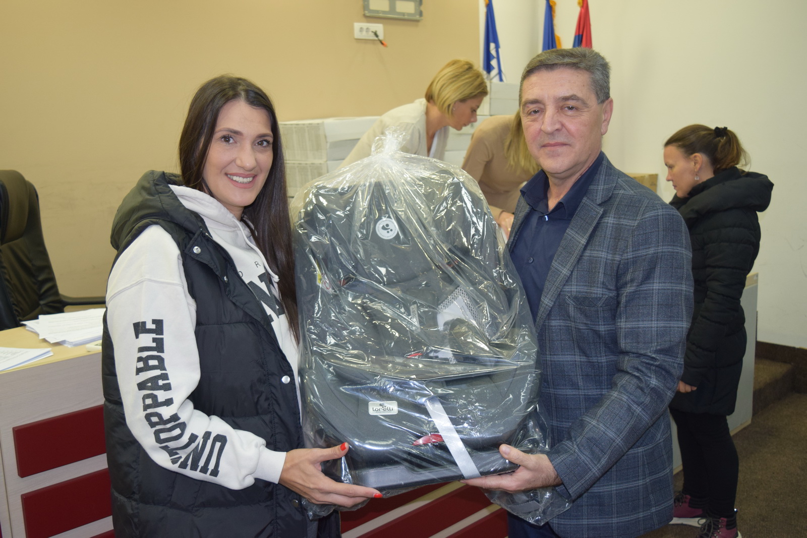  ПОДЕЛА АУТОСЕДИШТА ЗА ДЕЦУ И РОТАЦИЈА ЗА ТРАКТОРЕ